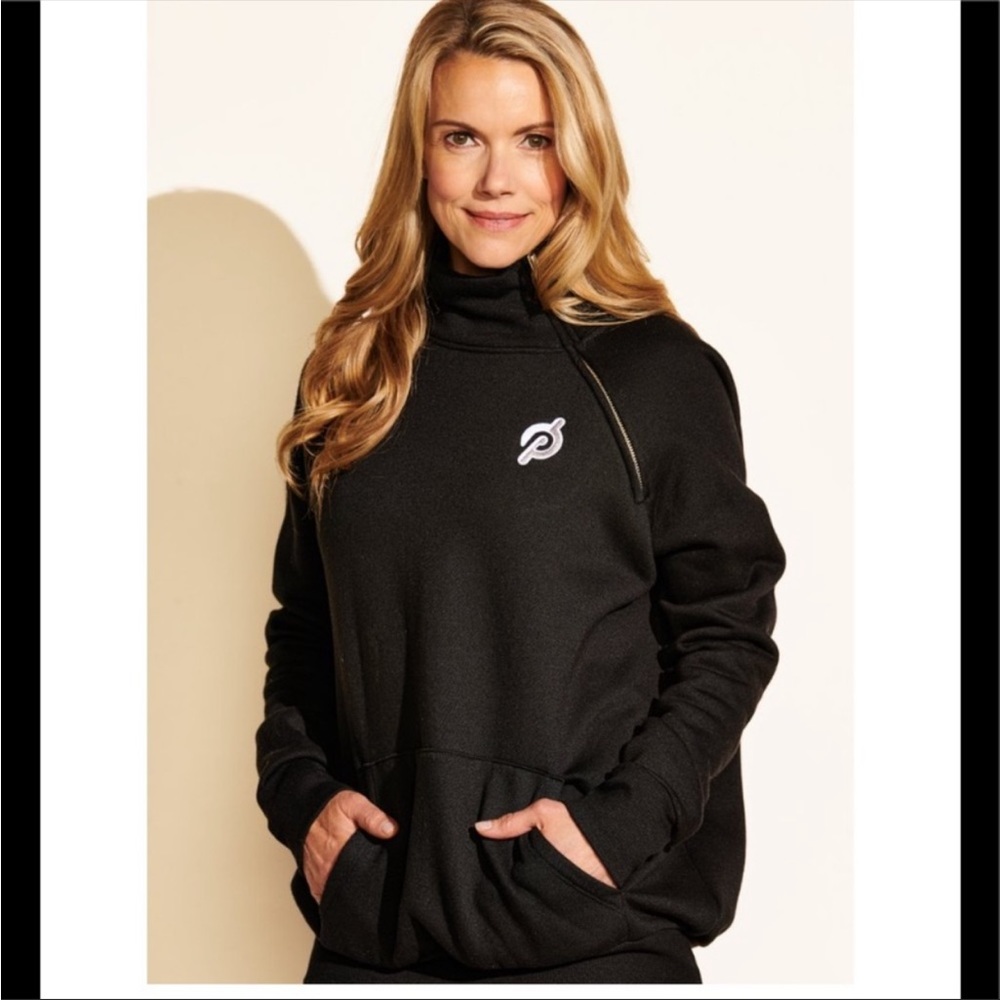 Peloton side zip black pullover